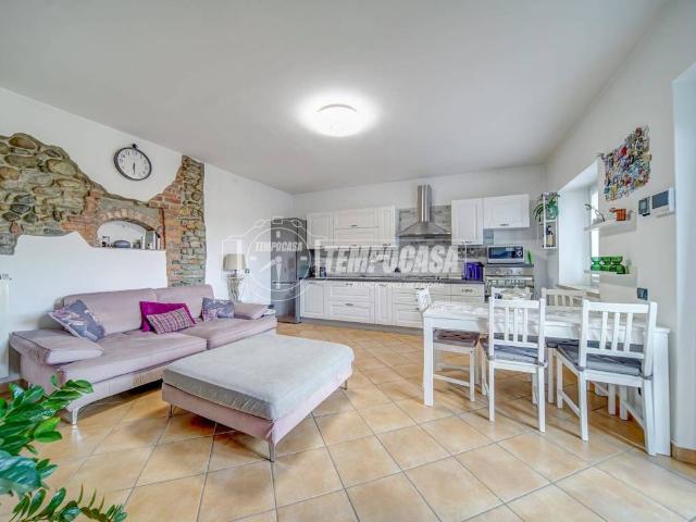 Casa indipendente in vendita a Sumirago VA