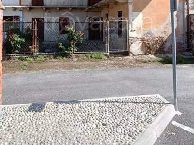 Casa indipendente in vendita a Suno via Bogogno