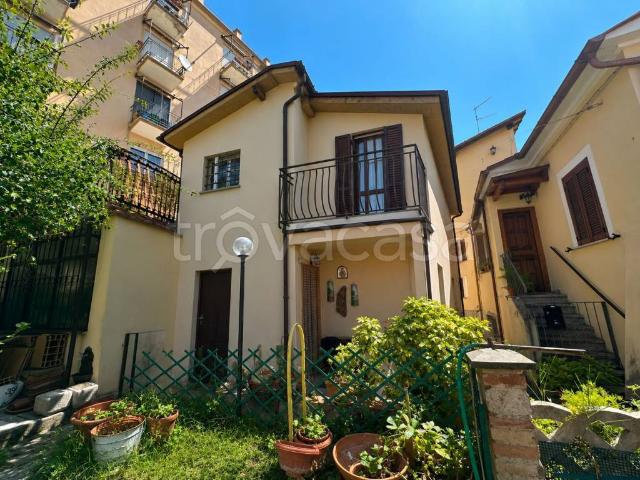 Casa indipendente in vendita a Poggio Mirteto via Capo le Case