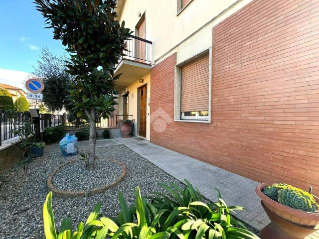Casa indipendente in vendita a Poggio a Caiano PO