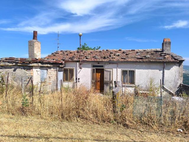 Casa indipendente in vendita a Poggio Sannita IS