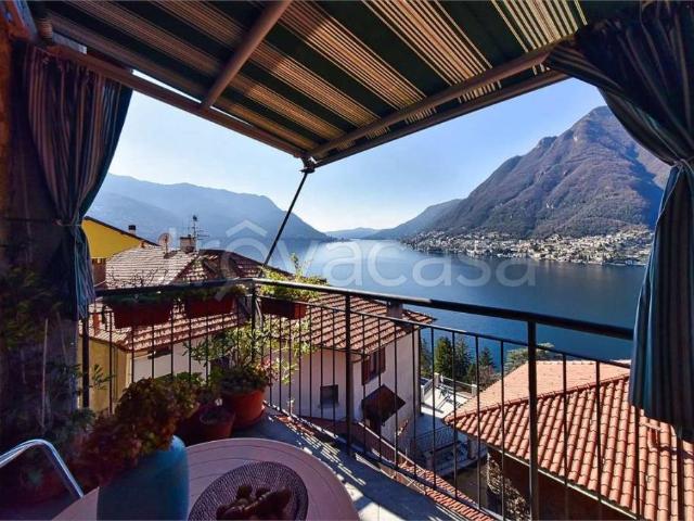 Casa indipendente in vendita a Pognana Lario via al Prato, 8