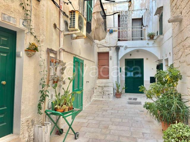 Casa indipendente in vendita a Polignano a Mare vico Corte, 11