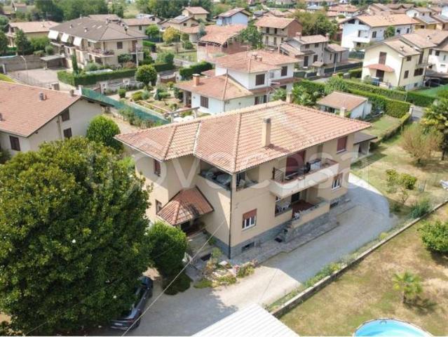 Casa indipendente in vendita a Pombia vicolo Alpi, 8B