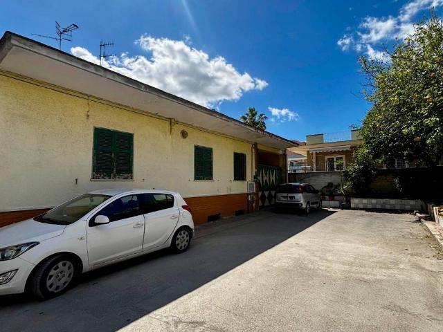 Casa indipendente in vendita a Pomigliano d'Arco NA