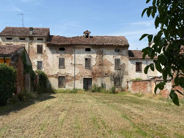 Casa indipendente in vendita a Pomponesco MN
