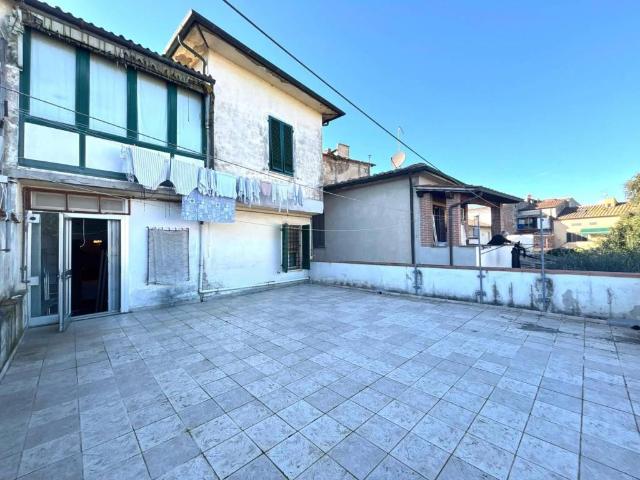 Casa indipendente in vendita a Ponsacco PI