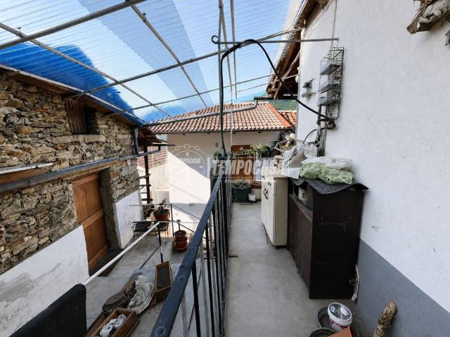 Casa indipendente in vendita a Pont Canavese TO