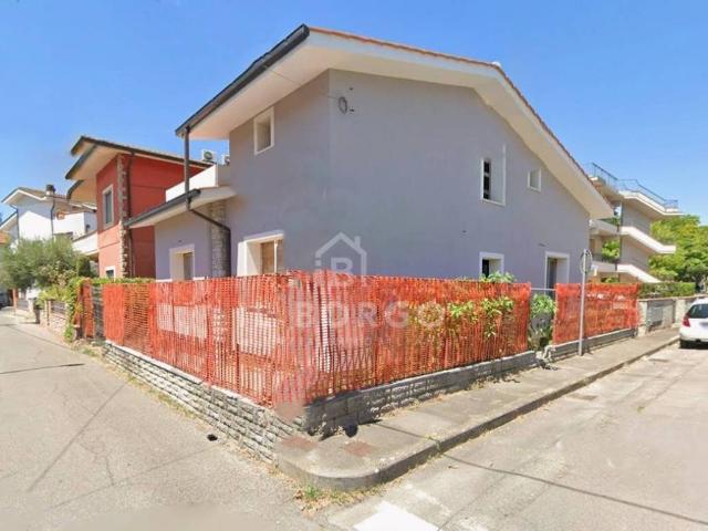 Casa indipendente in vendita a Ponte Buggianese PT