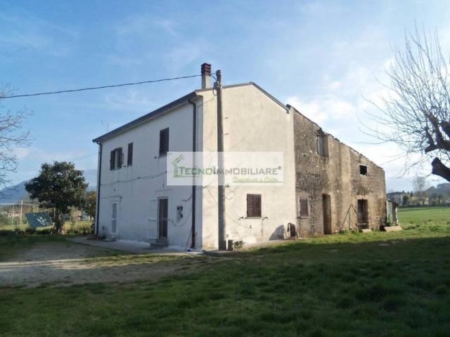 Casa indipendente in vendita a Pontecorvo FR