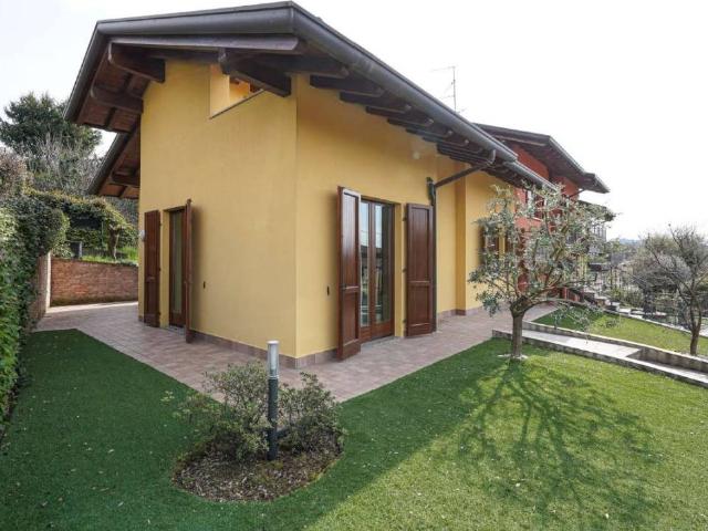 Casa indipendente in vendita a Ponteranica BG