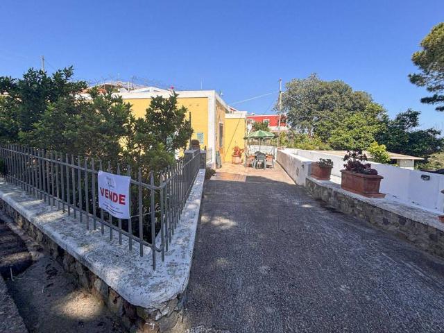 Casa indipendente in vendita a Ponza LT