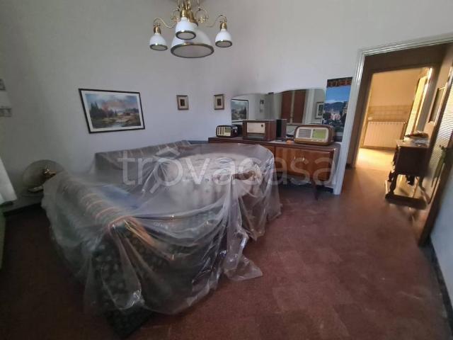 Casa indipendente in vendita a Porcari via Roma