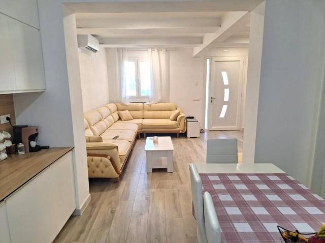 Casa indipendente in vendita a Porcari LU