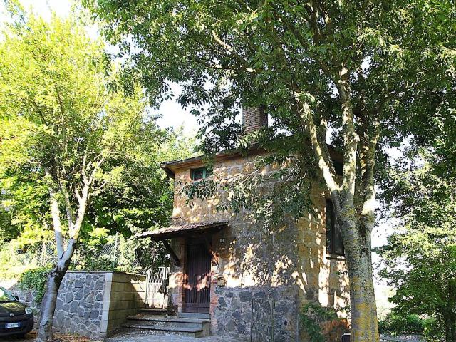 Casa indipendente in vendita a Porano TR