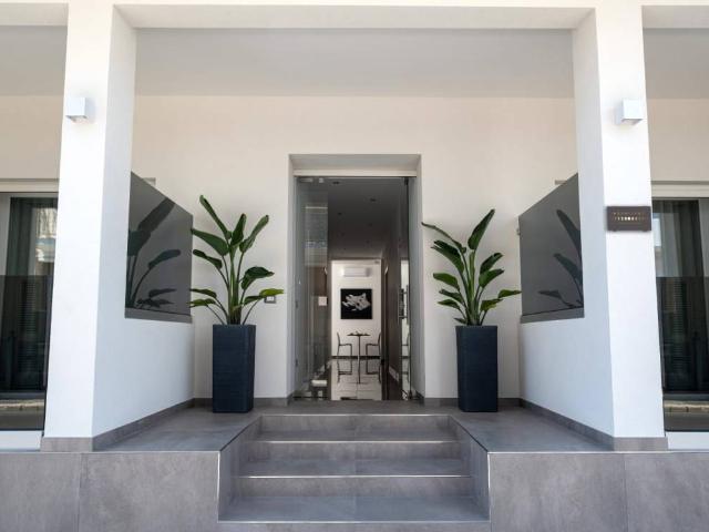 Casa indipendente in vendita a Porto Cesareo LE