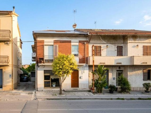 Casa indipendente in vendita a Porto Sant'Elpidio via XX Settembre, 102