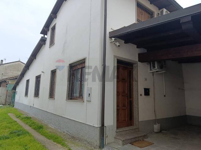 Casa indipendente in vendita a Portalbera PV