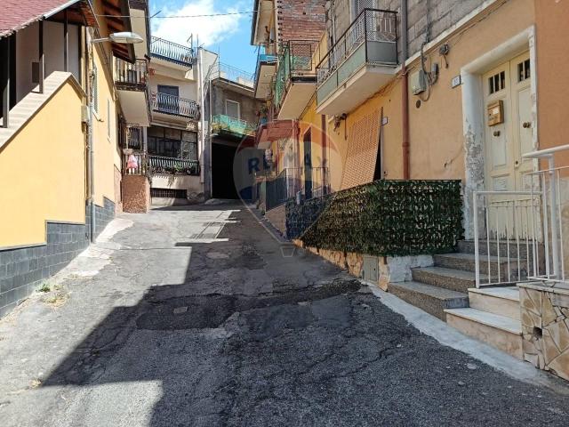 Casa indipendente in vendita a Paterno'
