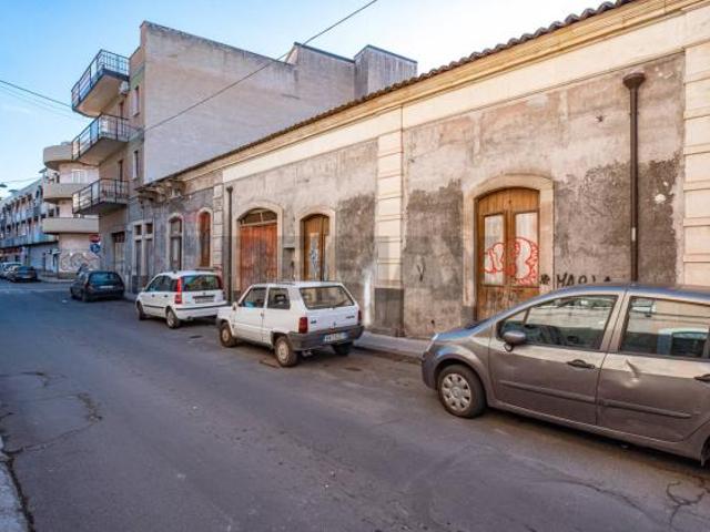 Casa Indipendente in vendita a Paternò