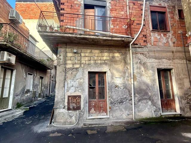 Casa indipendente in vendita a Paterno'