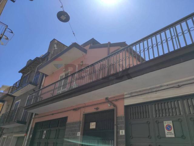 Casa indipendente in vendita a Paterno'