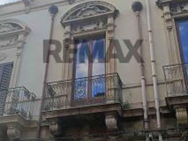 Casa Indipendente in vendita a Paternò