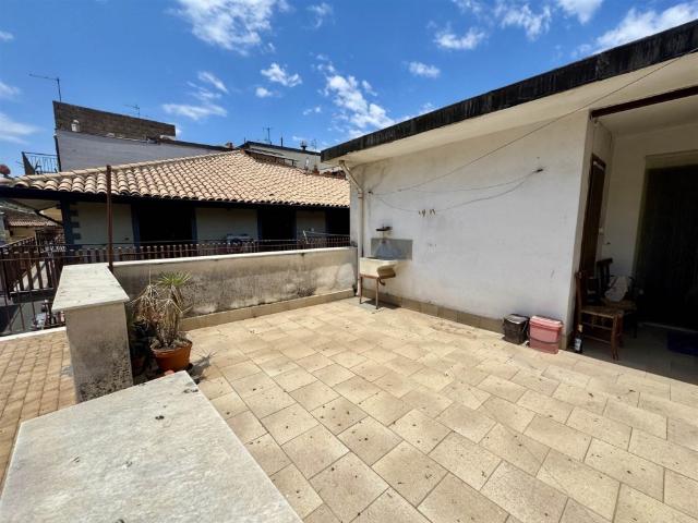Casa indipendente in vendita a Paternò via Fiume