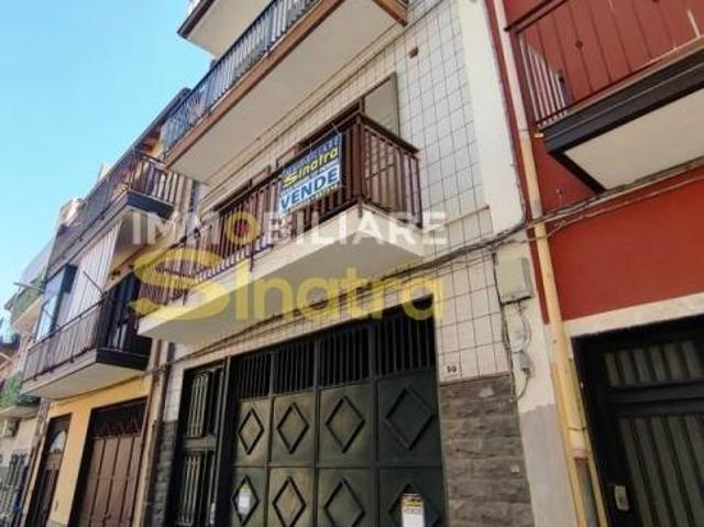 Casa indipendente in vendita a Paternò via Messina, 97