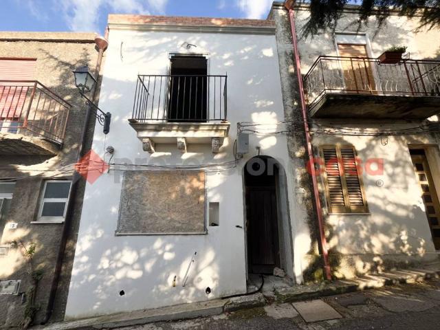 Casa indipendente in vendita a Pace del Mela ME