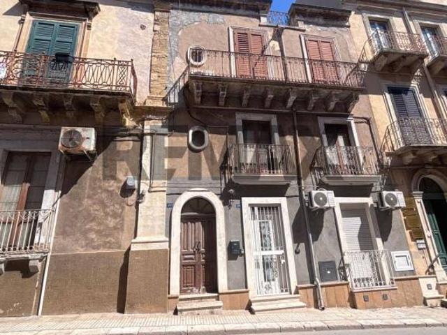 Casa indipendente in vendita a Pachino via Cavour, 22
