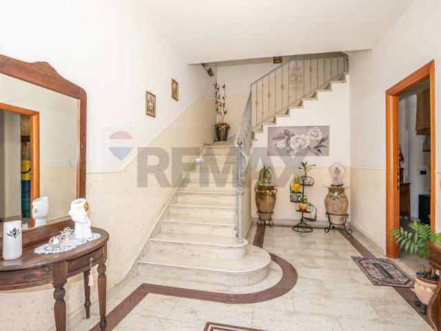 Casa indipendente in vendita a Pachino via Lazio, 4