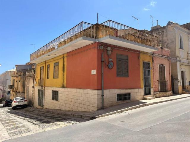 Casa indipendente in vendita a Pachino SR