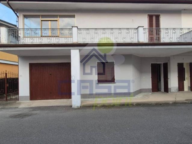 Casa indipendente in vendita a Paderno Ponchielli via aldo moro 39