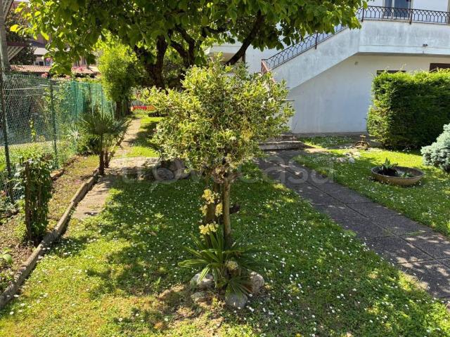 Casa indipendente in vendita a Padova via delle Rose, Madonna Pellegrina