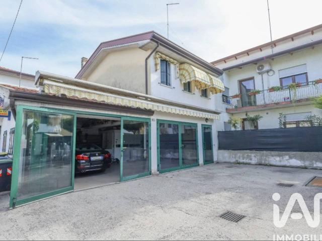 Casa indipendente in vendita a Padova