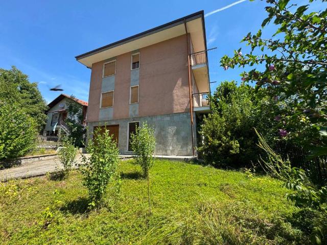 Casa indipendente in vendita a Paesana CN