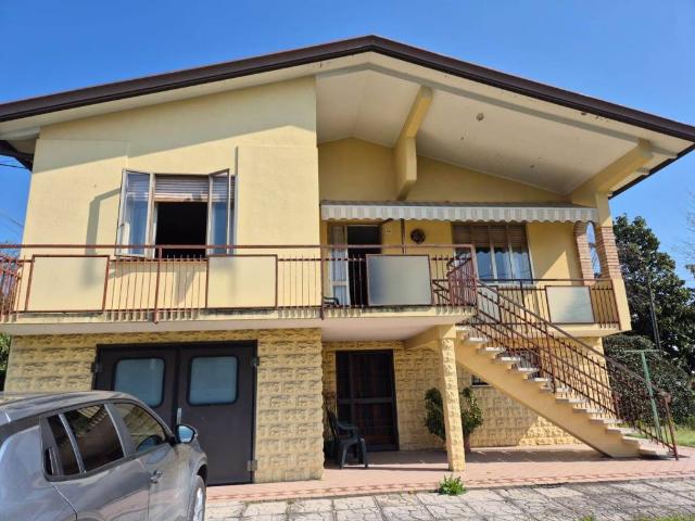 Casa indipendente in vendita a Paese TV