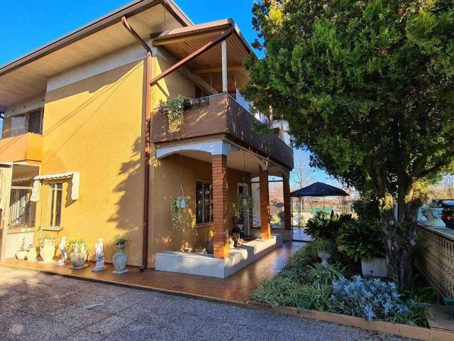 Casa indipendente in vendita a Paese TV