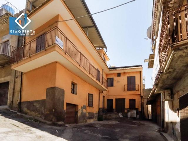 Casa indipendente in vendita a Palagonia CT