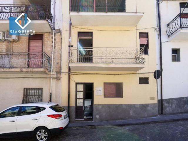 Casa indipendente in vendita a Palagonia CT