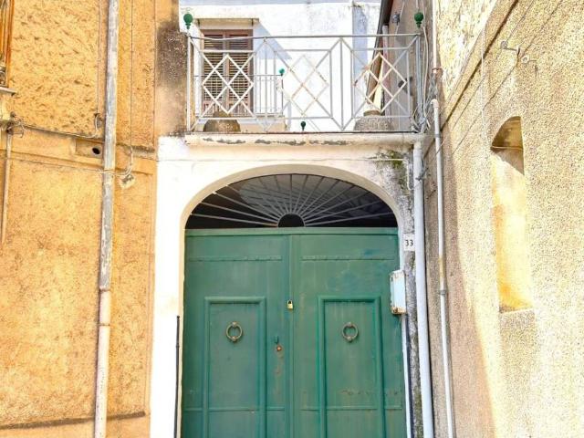 Casa indipendente in vendita a Palazzo Adriano PA