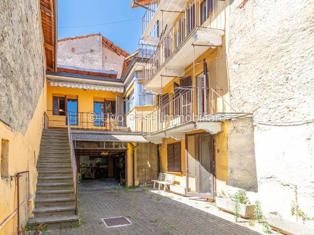 Casa indipendente in vendita a Palazzo Canavese TO