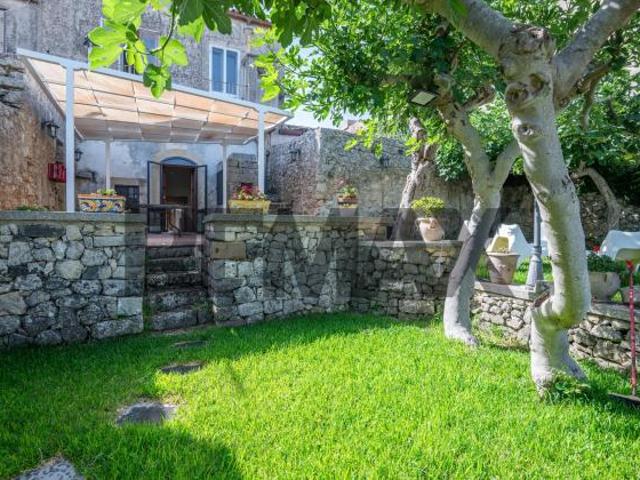 Casa Indipendente in vendita a Palazzolo Acreide