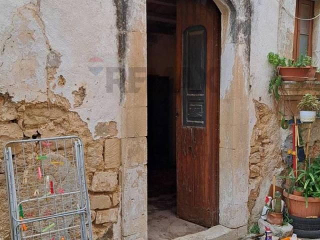 Casa indipendente in vendita a Palazzolo Acreide SR