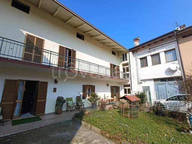 Casa indipendente in vendita a Palazzolo sull'Oglio via Po