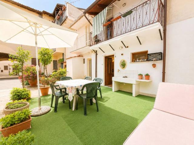 Casa indipendente in vendita a Palazzolo Vercellese VC