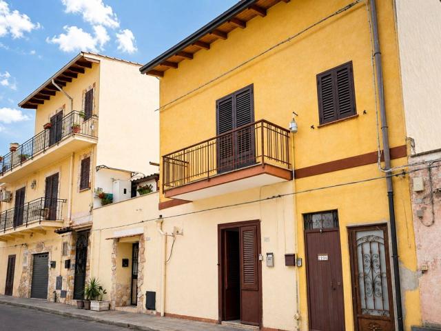 Casa indipendente in vendita a Palermo
