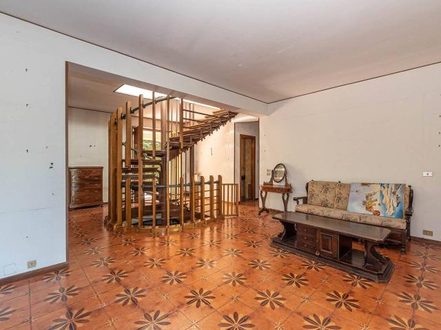 Casa indipendente in vendita a Palermo