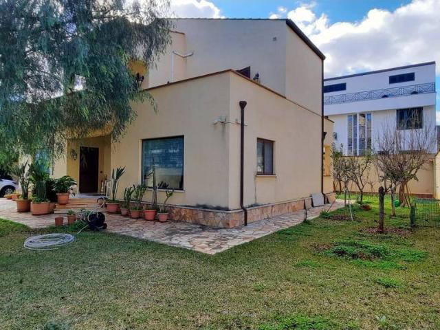 Casa indipendente in vendita a Palermo